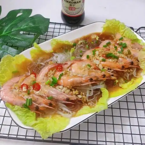 年夜饭~蒜蓉粉丝娃娃菜蒸虾的做法