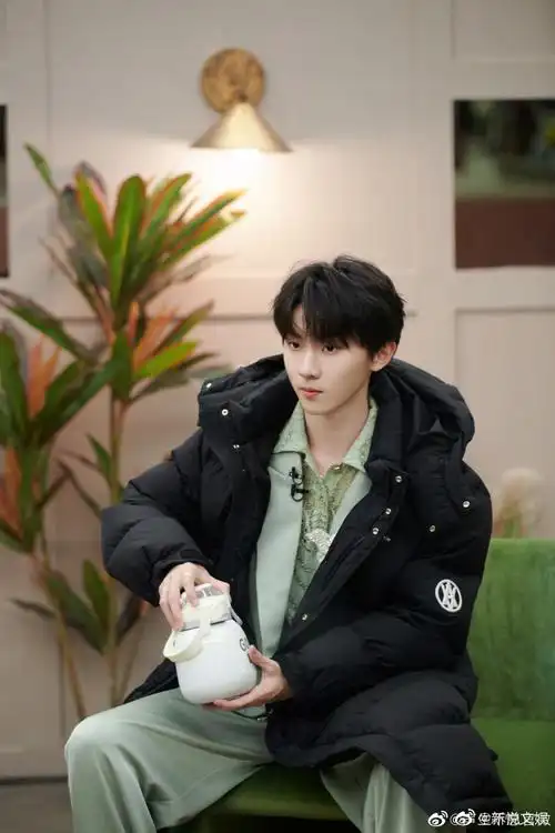 马嘉祺声生不息三公剧照##马嘉祺印花白衬衫