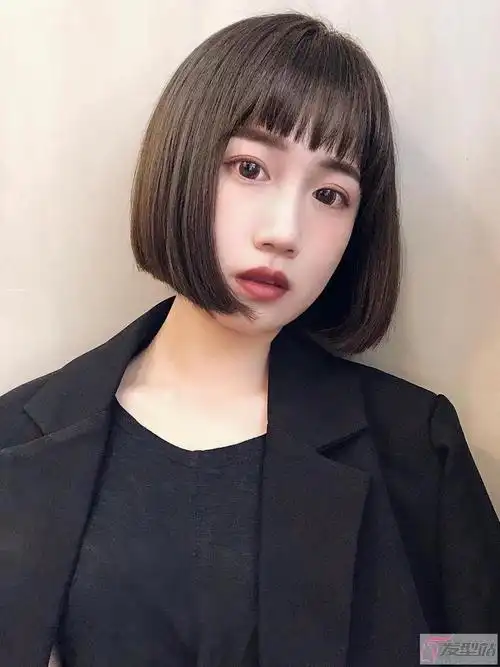 时尚达人必追2021春夏发型提案微湿发风格刘海