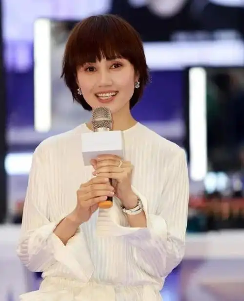 袁泉:嫁给学长夏雨,把离婚的公婆当成亲妈,解开丈夫多年的心结