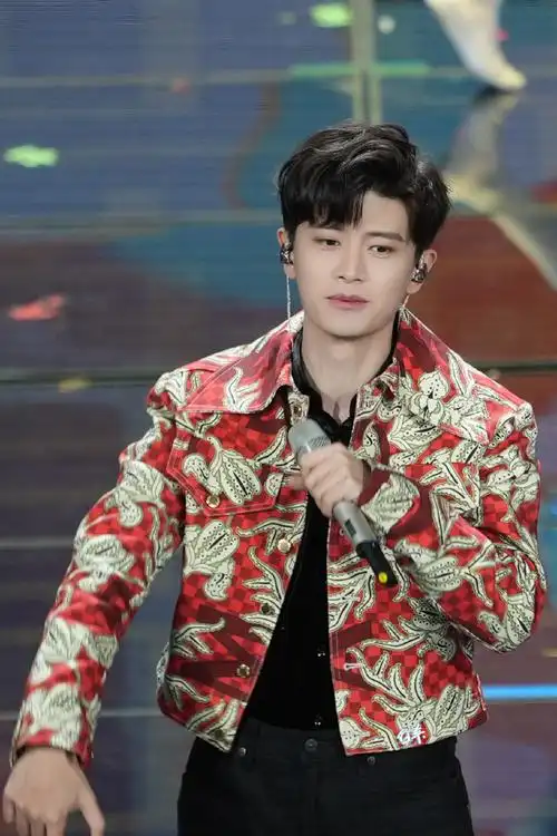 任嘉伦央视春晚##任嘉伦2022虎年央视春晚