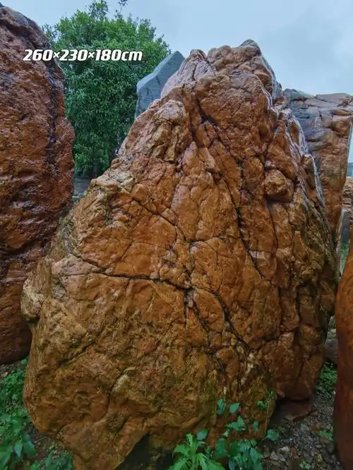 天然大型沧桑老石头腊石景观石