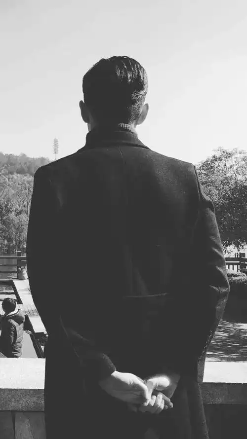 【胡歌】【互动】你看过胡歌的背影吗?