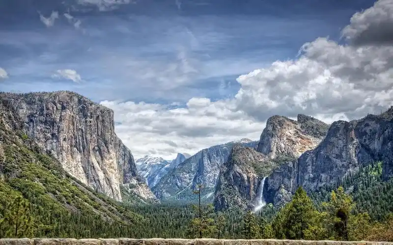 怎样在河南游遍世界?