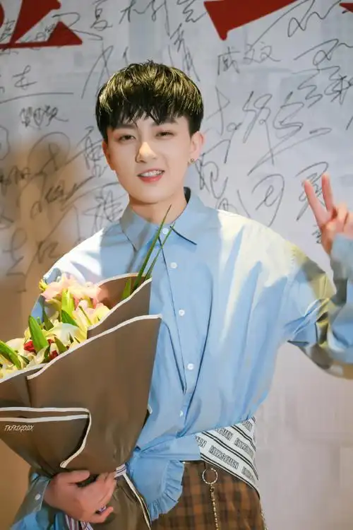 阳光很好风也温柔 歌曲动人但更多的开心来自于与你相遇@张晓钰dawn