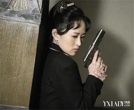 经典电视剧推荐:《铁血尖刀》鲁小河是尖刀队神枪手,在性格是实在就是