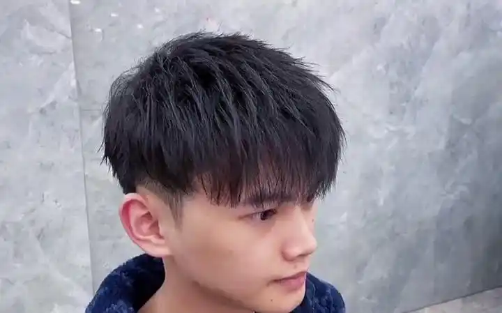 广州男士发型摩根烫碎盖摩根烫