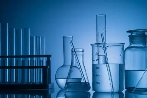 实验室内玻璃器材器皿的组合