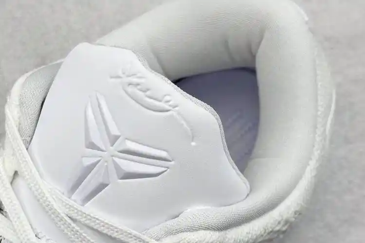 nike kobe 9 elite low protro halo 科比九代纯白低帮精英篮球鞋