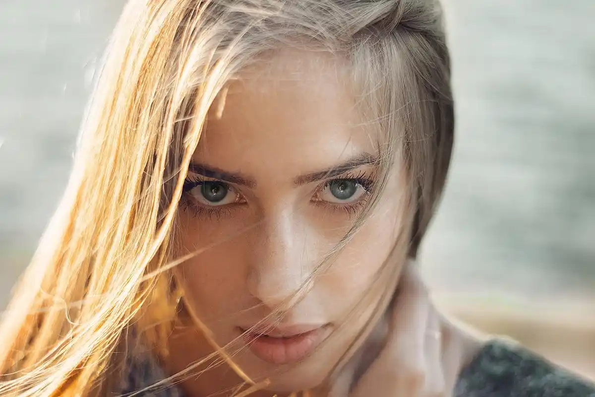 漂亮的欧美美女高清写真桌面壁纸