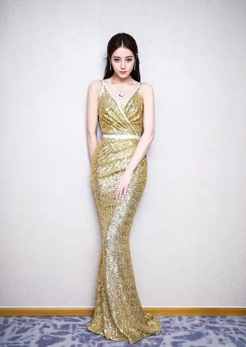 有一种性感,叫"腰臀比"刚刚好,这8位女明星再低调也藏不住!