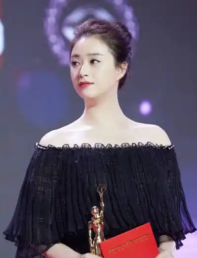 娱乐圈里微胖的女明星有很多,但像蒋欣这样理直气"壮"的还真没几个