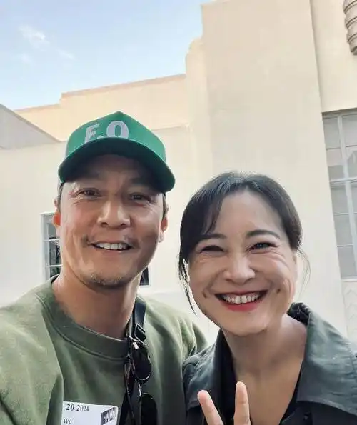 原创吴彦祖晒与贾玲合影贾玲满眼皱纹惹争议网友刘德华也不远了