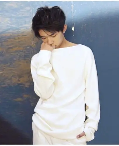 2019秋新款tfboys易烊千玺明星同款船领t恤男女装通码白色套装潮