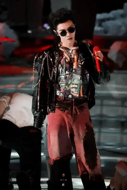 华晨宇pel新歌绝境战神##华晨宇和平精英品牌代言人##华晨宇pel暇决