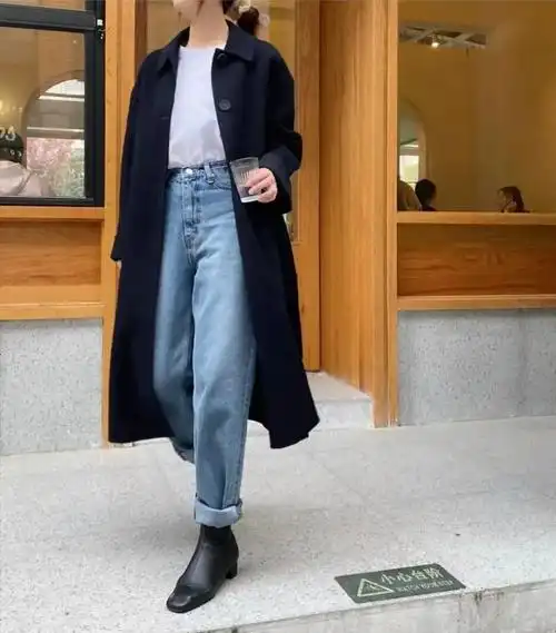 绿色背景配什么颜色文字藏青色大衣配什么颜色内搭好看