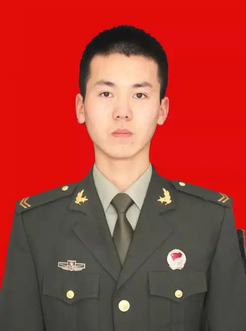 48位安康退役军人当年的戎装照片你能认出是谁吗