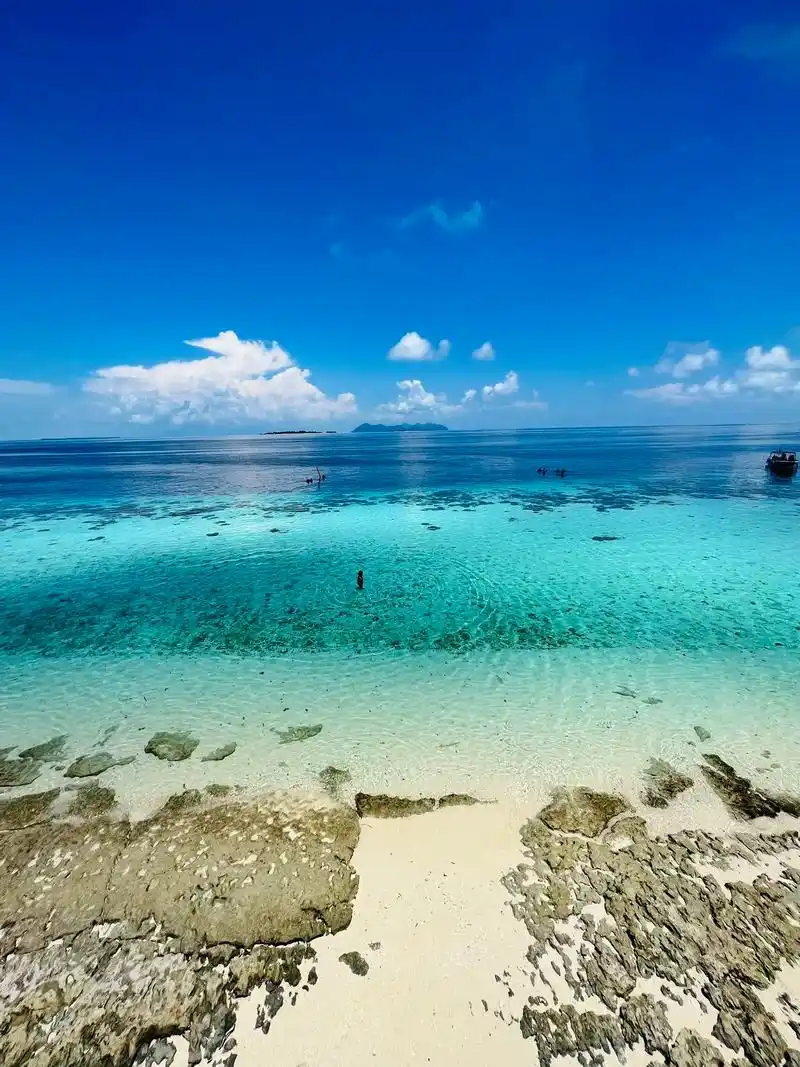 97#无滤镜的美 #阳光沙滩海浪 #美景尽收眼底 #沙滩92 - 抖音