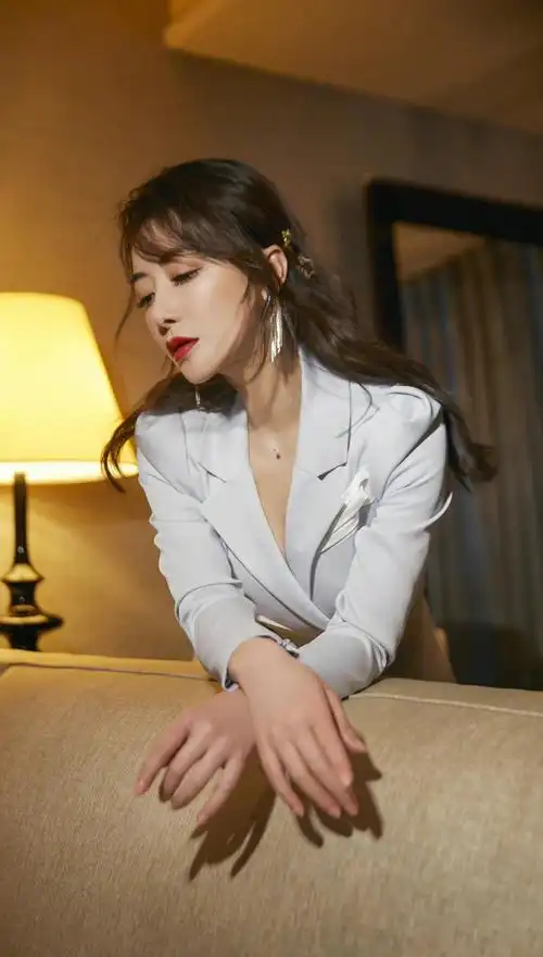 陈紫函绝美壁纸(三)|壁纸|陈紫函_手机网易网