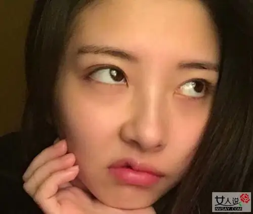 豆得儿王思聪出门被拍王思聪身边总是缺少不了年轻貌美的妹子,时不时