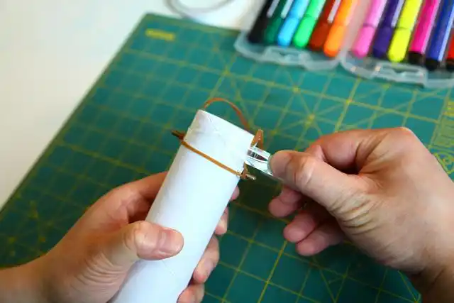 科学动手做周末陪孩子自制火箭