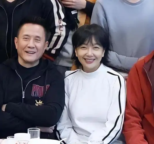 回顾演员田小洁:从工人到演员,娶女神江珊为妻,事业爱情双丰收