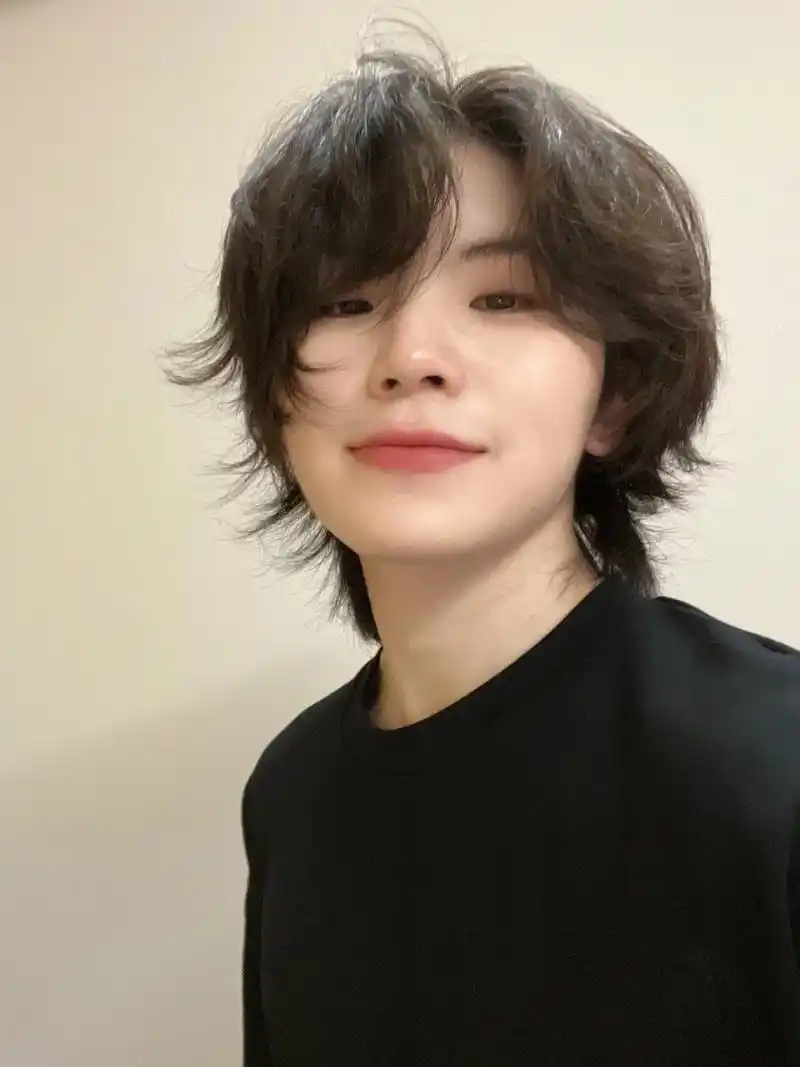 谁懂李老师为什么看起来这么嫩