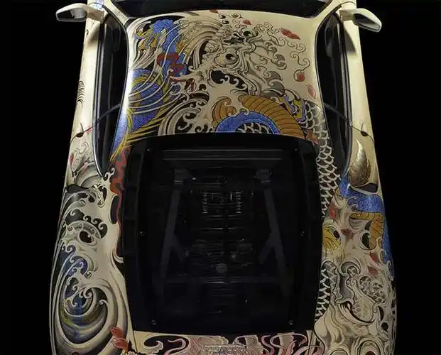 法拉利纹上《如龙》桐生纹身