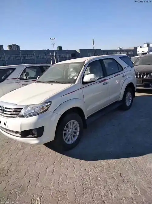 丰田奔跑者20万的进口越野车奔跑者2700霸道同款发动机