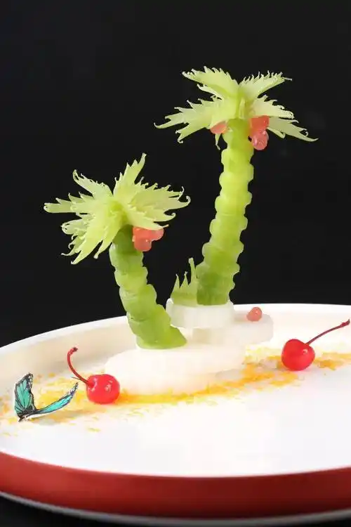 广成大酒店举办厨师盘饰设计比赛_菜品_绘画_雕刻