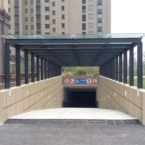 南京做地下室通道玻璃雨棚车库钢结构铁棚地下室出入口钢结构玻璃雨棚