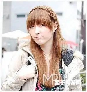 女生弧形刘海图片(3)