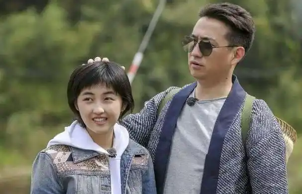 "国民闺女"张子枫:被冯小刚夸奖,与徐峥搭戏,内心强大演技棒