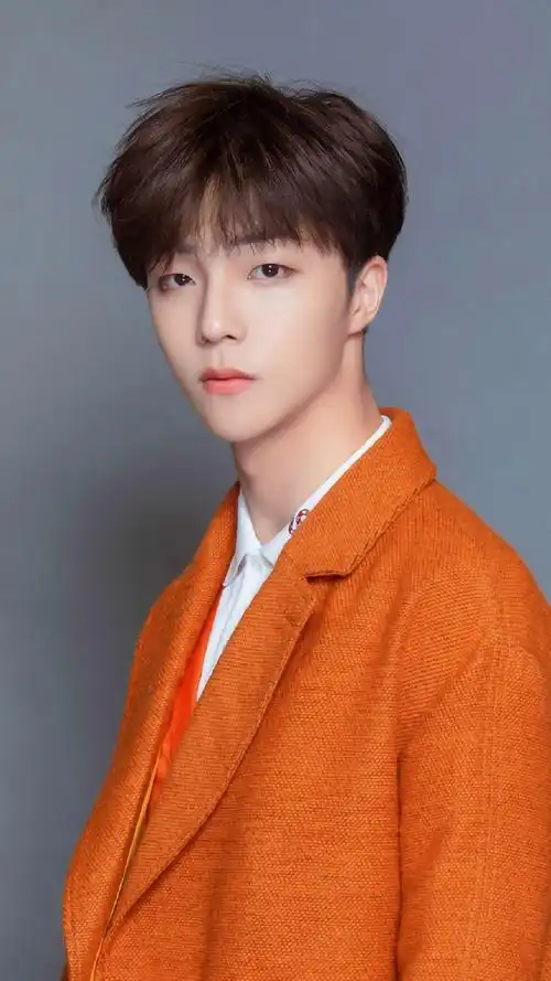 陈立农帅气养眼写真手机壁纸