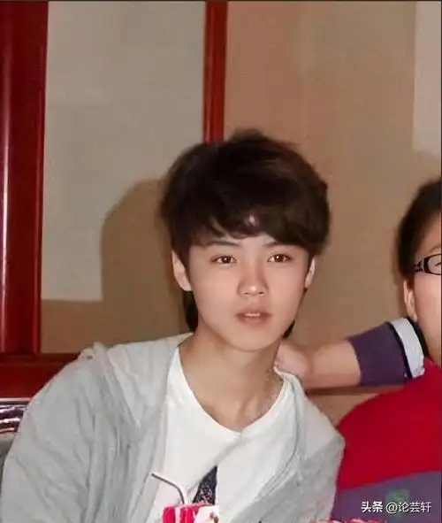 18岁鹿晗也忍了,但看了18岁的雷佳音真是忍无可忍|乐器|董子健|娱乐圈