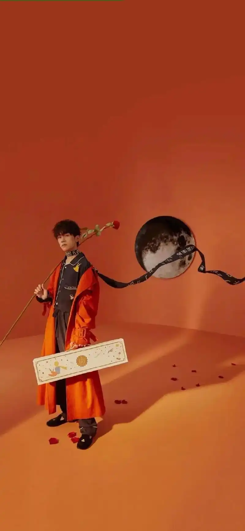 易烊千玺来了～#千纸鹤 #高清壁纸  - 抖音