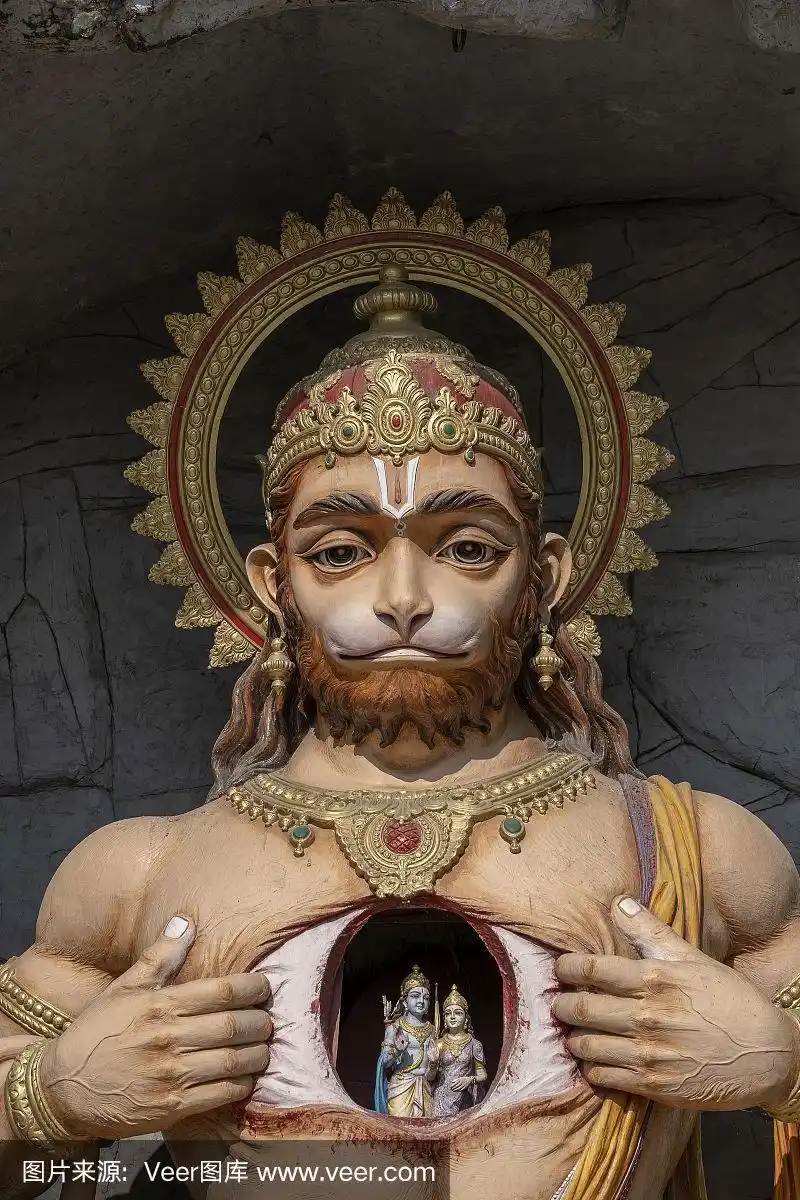 哈奴曼雕像,印度瑞诗凯诗恒河附近的印度教神像.朝圣者的圣地