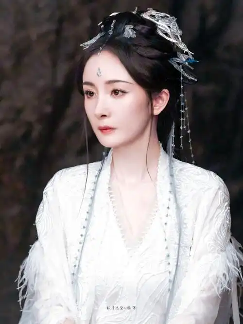 爱奇艺给杨幂开了专栏##杨幂涂山红红