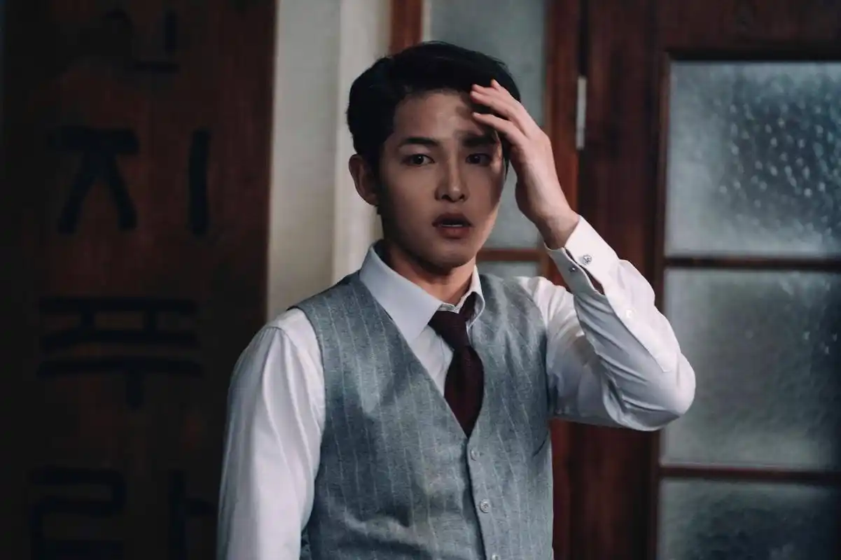 宋仲基《文森佐》首播,搭档大美女全汝彬,黑手党搞笑爱情剧