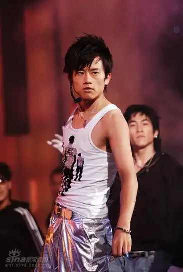 图文:2007快乐男声5进4-张杰厉视现场