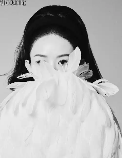 赵丽颖时装男士九月封面出炉首登即金九