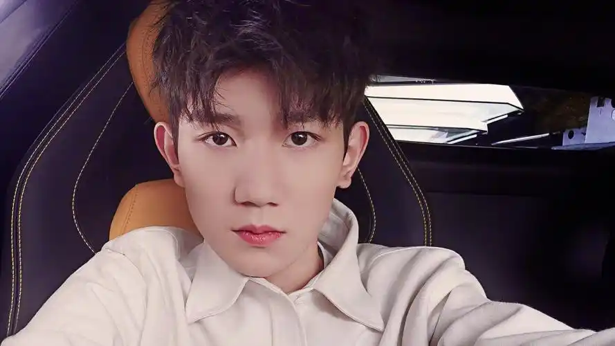 王源小米手机的自拍-堆糖,美好生活研究所