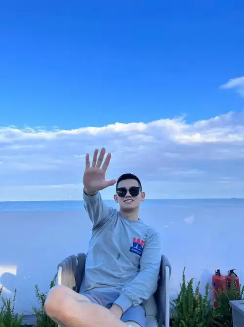 青岛探店  #青岛探店  #介绍一个小哥哥  #寸头  #单眼皮男生  #吹