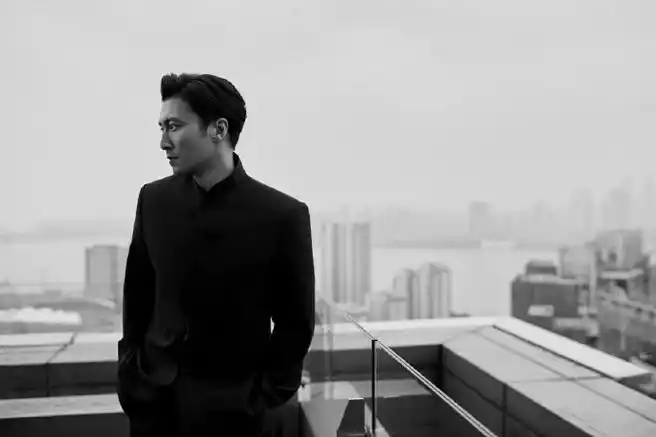 助力品牌"入浙"周年庆谢霆锋超话身着allblack新中式西装,"锋"度翩翩