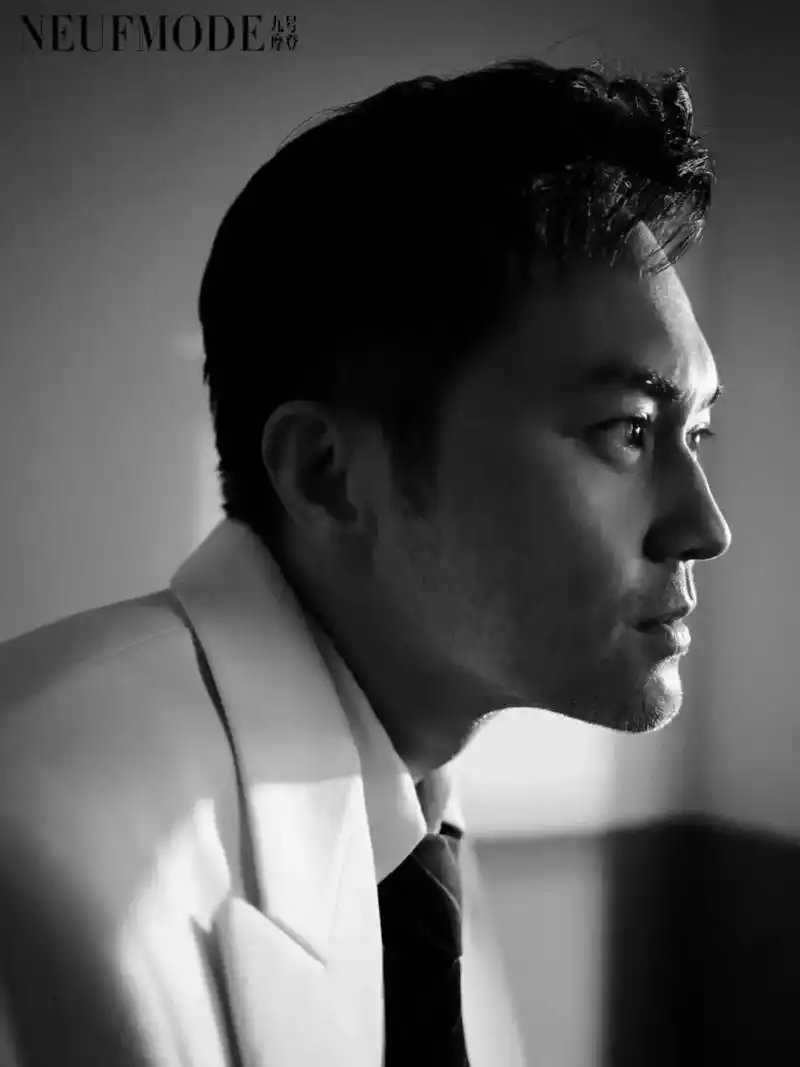 张智霖 《neufmode》九月刊封面 [拥抱][玫瑰][ - 抖音
