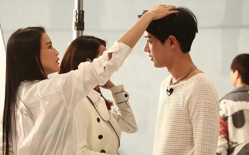 肖战再也瞒不住了,与舒淇真实关系被曝光,网友:红是有原因的