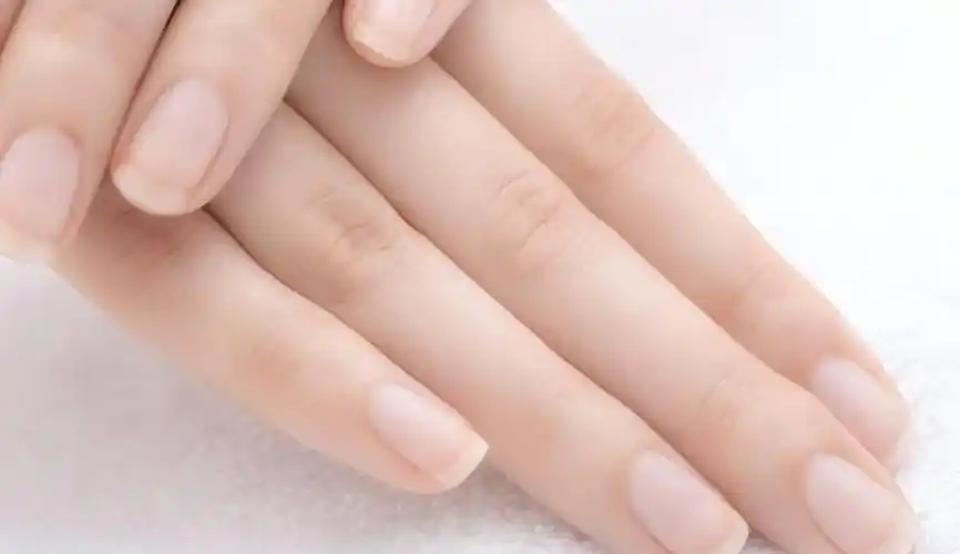 为何指甲上有竖纹医生提醒若有4种异常要多注意