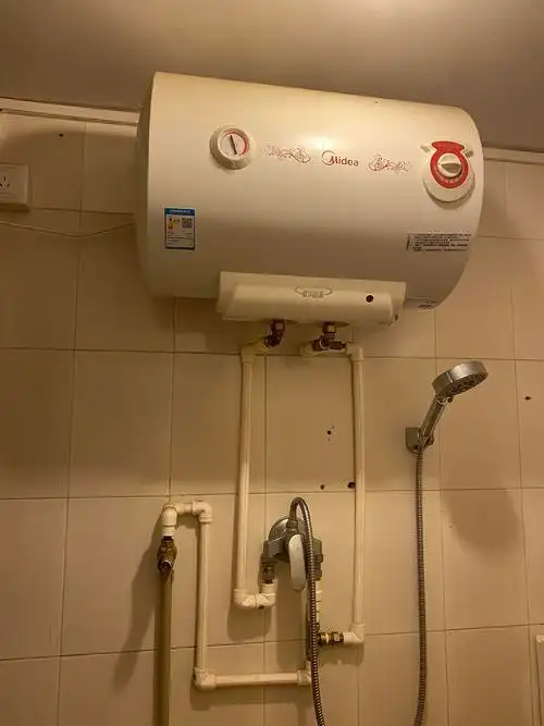 二手美的电热水器转让