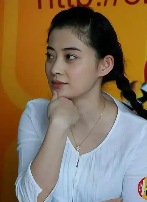 梅婷:拒绝名导演,为前夫花400万,二婚嫁摄影师幸福圆满,凭啥