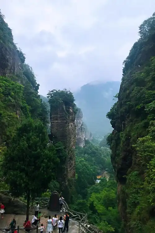 雁荡山八大景区游览